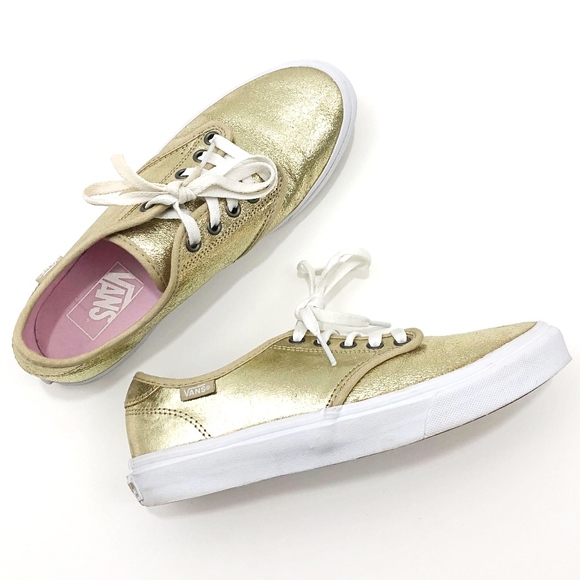 womens lace up vans